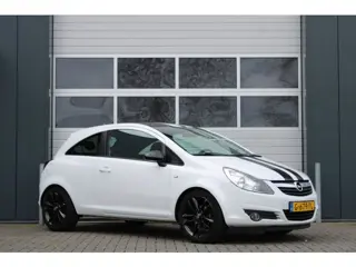 Opel Corsa 1.4-16V Airco/Stoel&Stuurverwarming/PDC/Navi/Bluetooth/Sportstoelen/Elek.Ramen/C.V./Radio