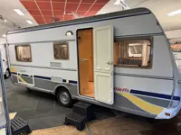 Dethleffs Camper 510 2 BEDDEN RONDZIT TENT