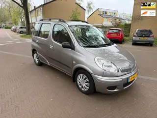 Toyota Yaris Verso AUTOMAAT / Airco / Parkeersensoren achter / Leuke auto