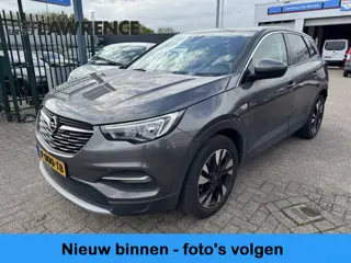 Opel Grandland X 1.2 Turbo Innovation | Trekhaak | Camera | Apple-Android | Goed onderhouden | % Bov