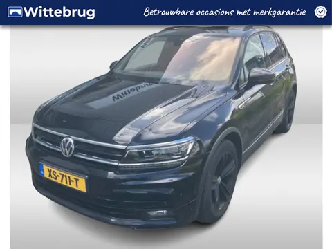 Volkswagen Tiguan 1.5 TSI ACT Highline Business R / R-line/ Panodak / Navi / Carplay /Trekhaak