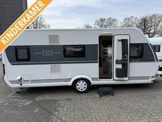 Hobby De Luxe Edition 545 KMF 6 PERS VASTBED RONDZIT