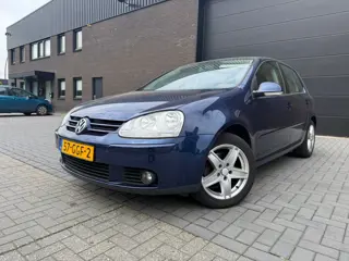 Volkswagen Golf 1.6 FSI Trendline | 3E EIGENAAR | 12MND GARANTIE | AIRCO | CRUISE | LMV |