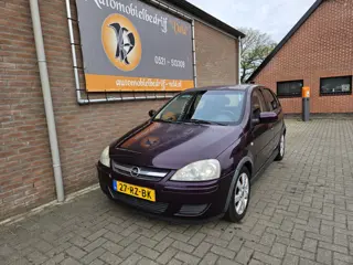 Opel Corsa 1.2-16V Silverline (bj 2005)