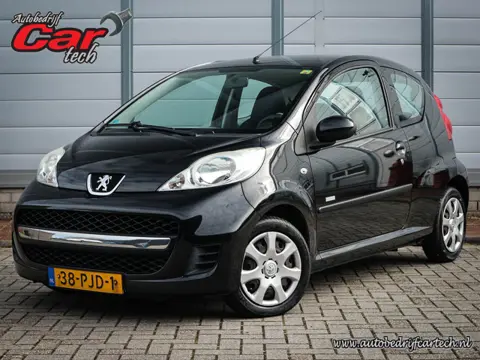 Peugeot 107 1.0-12V Millesim 200 | Airco | Toerenteller | Centrale vergrendeling | Audio |