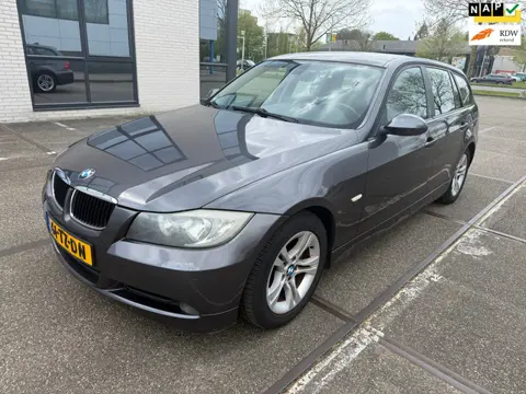 BMW 3-serie Touring 320i Business Line / APK / NAP / AIRCO / MOTOR 100% / BOEKJES / NIEUWE ACCU / ZE