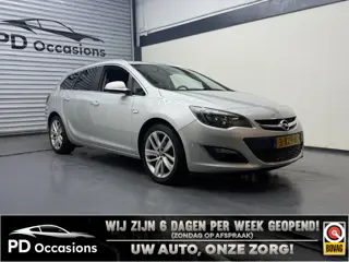 Opel Astra Sports Tourer 1.4 Turbo Cosmo - Camera - Trekhaak - Dodehoek - Clima - Navi