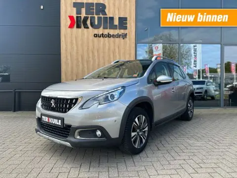 PEUGEOT 2008 1.2 PureTech Allure 110pk / Trekhaak/ Automaat