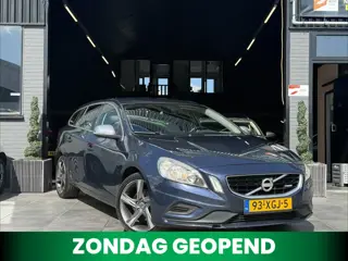 Volvo V60 1.6 T3 R-Design|2e eig|NAP|AUT|PDC|Trekhaak|Cruise