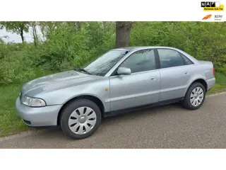 Audi A4 Limousine 1.6 Ambiente