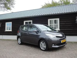 SUBARU TREZIA 1.3 LUXURY