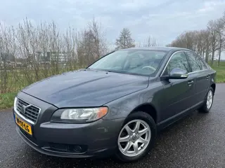 Volvo S80 2.4 D5 Kinetic (bj 2007, automaat)