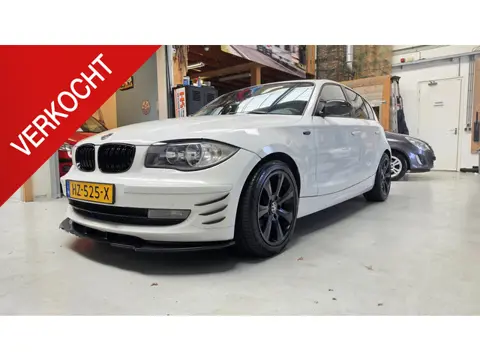 BMW 1-serie 116i Business Line, Navi, Carplay, Clima, LMV 17",