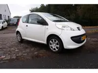 Peugeot 107 1.0-12V XR nw apk 30-1-2027 194 dkm