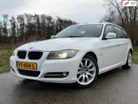 BMW 3-serie Touring 318i High Executive / Automaat / Panorama dak / Goed onderhouden / Climate Contr