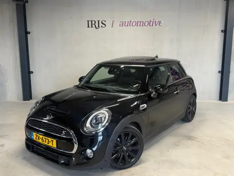 Mini Mini 2.0 Cooper S Aut - Pano - ACC - Harman Kardon - Navi XL - Camera - Stoelverwarming