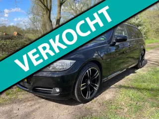 BMW 3-serie Touring BMW 3-serie Touring 320i/Panorama/Navi/P Sensor/Trekhaak!