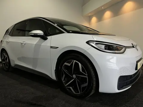 Volkswagen ID.3 First Plus 58 kWh Matrix LED | Verw. voorstoelen | Navi | ACC