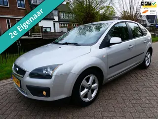 Ford Focus 1.6-16V Automaat 101pk 2e eig. 5-deurs Airco Cruise Trekhaak