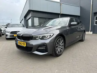 BMW 3-SERIE 330e Touring M-Sport High Executive Camera schuifdak 