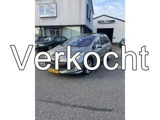 Peugeot 308 SW 1.6 THP Signature Navi,Clima Enz. Keurig nette auto met een nieuwe Apk.