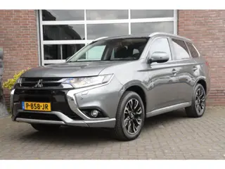Mitsubishi Outlander 2.0 PHEV instyle | Camera | Navi | Trekhaak |
