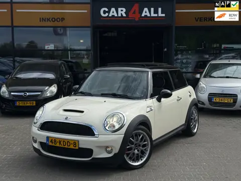 Mini Mini 1.6 Cooper S Chili JOHN COOPER WORKS/PANO/NAVI/PDC/APK 8-4-2027