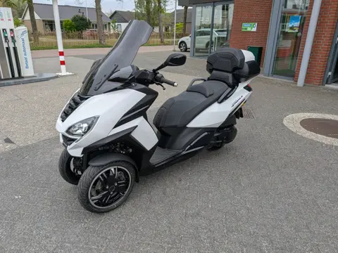Peugeot Metropolis Allure,Nieuwstaat. (bj 2025, automaat)