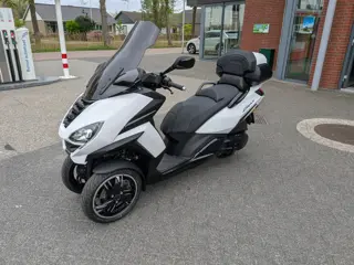 Peugeot Metropolis Allure,Nieuwstaat. (bj 2025, automaat)