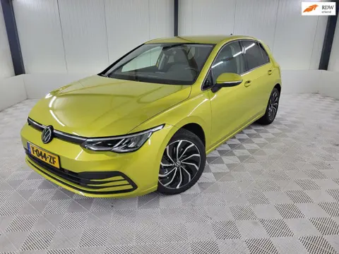 Volkswagen Golf 1.5 eTSI Life Business