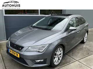 SEAT Leon ST 1.4 TSI 150pk DSG FR Business Panoramadak Navigatie 18" Velgen Trekhaak
