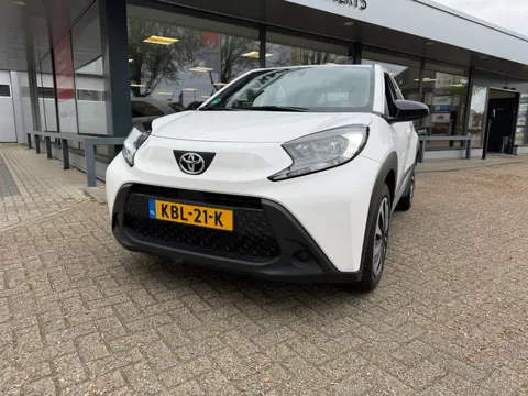Toyota Aygo X 1.0 VVT-i MT Play, Rijklaarprijs / 12 mnd Bovag garantie