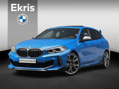 BMW 1-serie 5-deurs M135i xDrive | Executive | M Sport | Panodak | Harman Kardon | M Sportstoelen | 