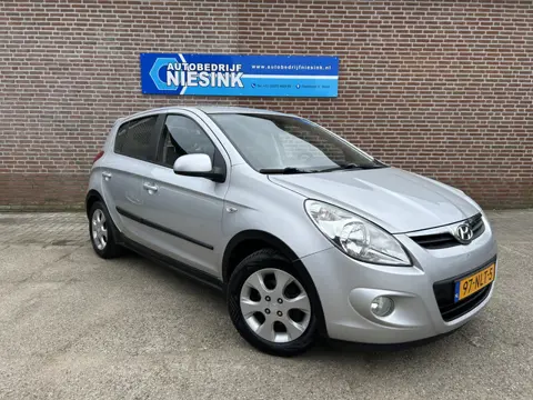 Hyundai i20 1.6i Airco/LM15 (bj 2010)