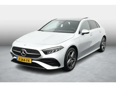 Mercedes-Benz A-klasse 250 e AMG | Panoramadak | Dodehoekassistent | Privacy Glas Achter | Sfeerverl