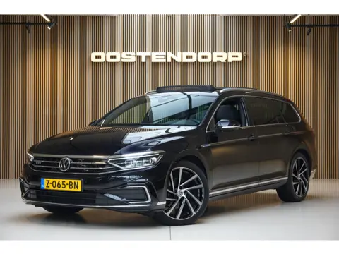 Volkswagen Passat Variant 1.4TSI/218pk PHEV GTE|2020|Panoramadak|Trekhaak|Matrix LED|Keyless|PDC+Cam