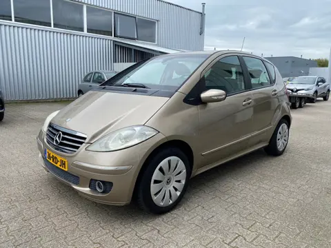 Mercedes-Benz A-klasse 170 Avantgarde Automaat / Airco / Navi / Cruise / Trekhaak