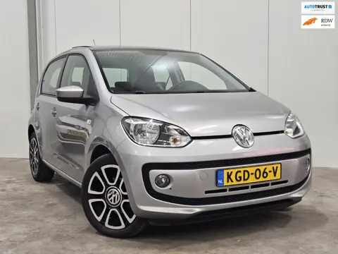 Volkswagen Up! 1.0 high up! | PANO | Stoelverwarming | 5dr | NIEUWE APK | Garantie