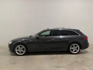 Audi A4 Avant 1.4 TFSI Sport S line black edition Pano Virtual Automaat Camera