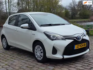 Toyota Yaris 1.5 Hybrid Aspiration Uniek km airco cruis control navigatie bleutooth