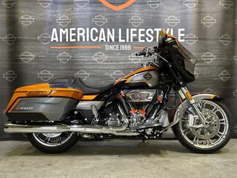 Harley-Davidson Touring Touring Street Glide CVO FLHXSE