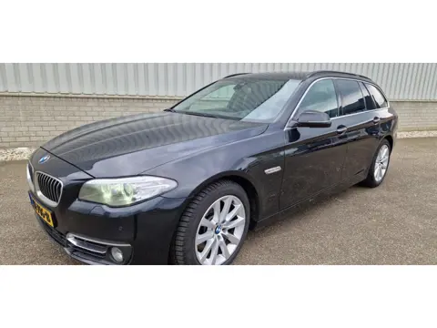 BMW 5-serie Touring 530d Luxury Edition LET OP MOTORSCHADE !!!!!