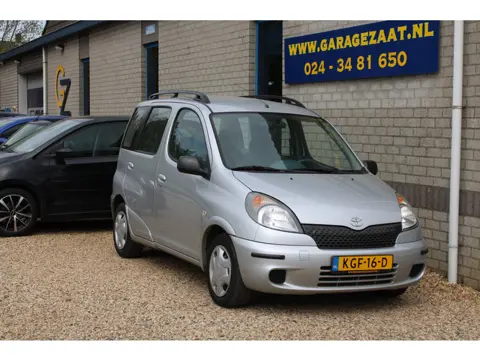 Toyota Yaris Verso 1.3-16V VVT-i Sol Automaat (bj 2000)