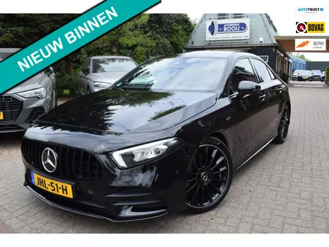 Mercedes-Benz A-klasse 200 EDITION/AMG Line/PANODAK/CAMERA/CARPLAY/CRUISE/SFEERVERL/XENON/AUTOMAAT/1