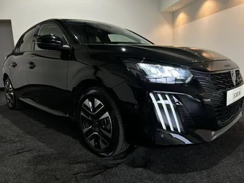 Peugeot e-208 EV Allure 50 kWh Warmtepomp | 3-fase lader | navigatie | achteruitrijcamera | SOH 99%