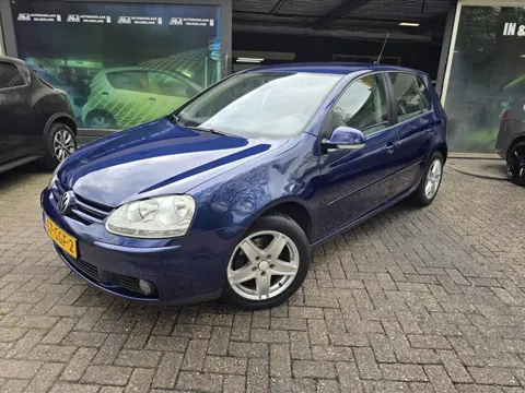 Volkswagen Golf 1.6 FSI Trendline | 3E EIGENAAR | 12MND GARANTIE | AIRCO | CRUISE | LMV |