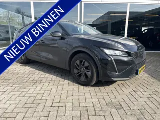 Peugeot 408 1.2 PureTech Allure 130 EAT8 Carplay / Led / Camera / Cruise / Clima