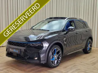 Lynk & Co 01 1.5 Hybride / Zwart / MY 23 FACELIFT / Zwarte Hemel / Slechts 35.867 km / Infinity Soun