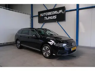 Volkswagen Passat Variant 1.4 TSI PHEV GTE Business - Cruise, Camera, Camera, Massage stoelen