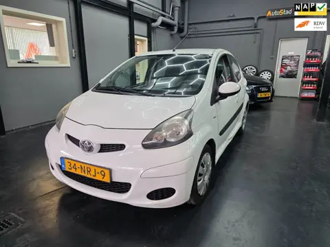 Toyota Aygo 1.0-12V Comfort NAP!!! AIrco!! 5 deuren!!